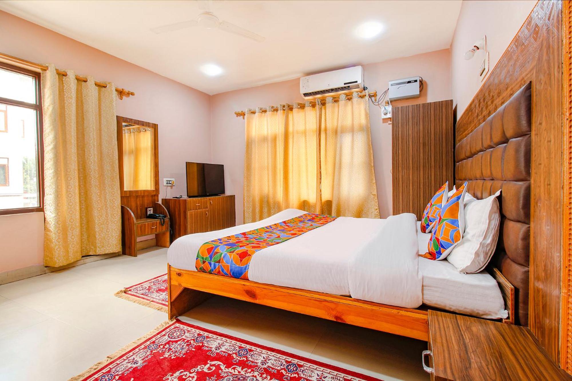 Fabhotel Grand Comforts Haidarpur エクステリア 写真