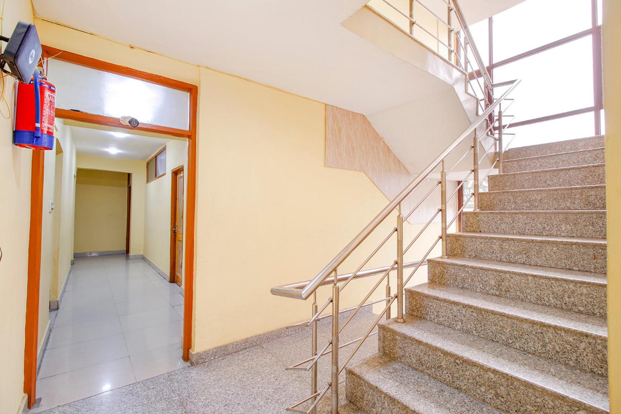 Fabhotel Grand Comforts Haidarpur エクステリア 写真