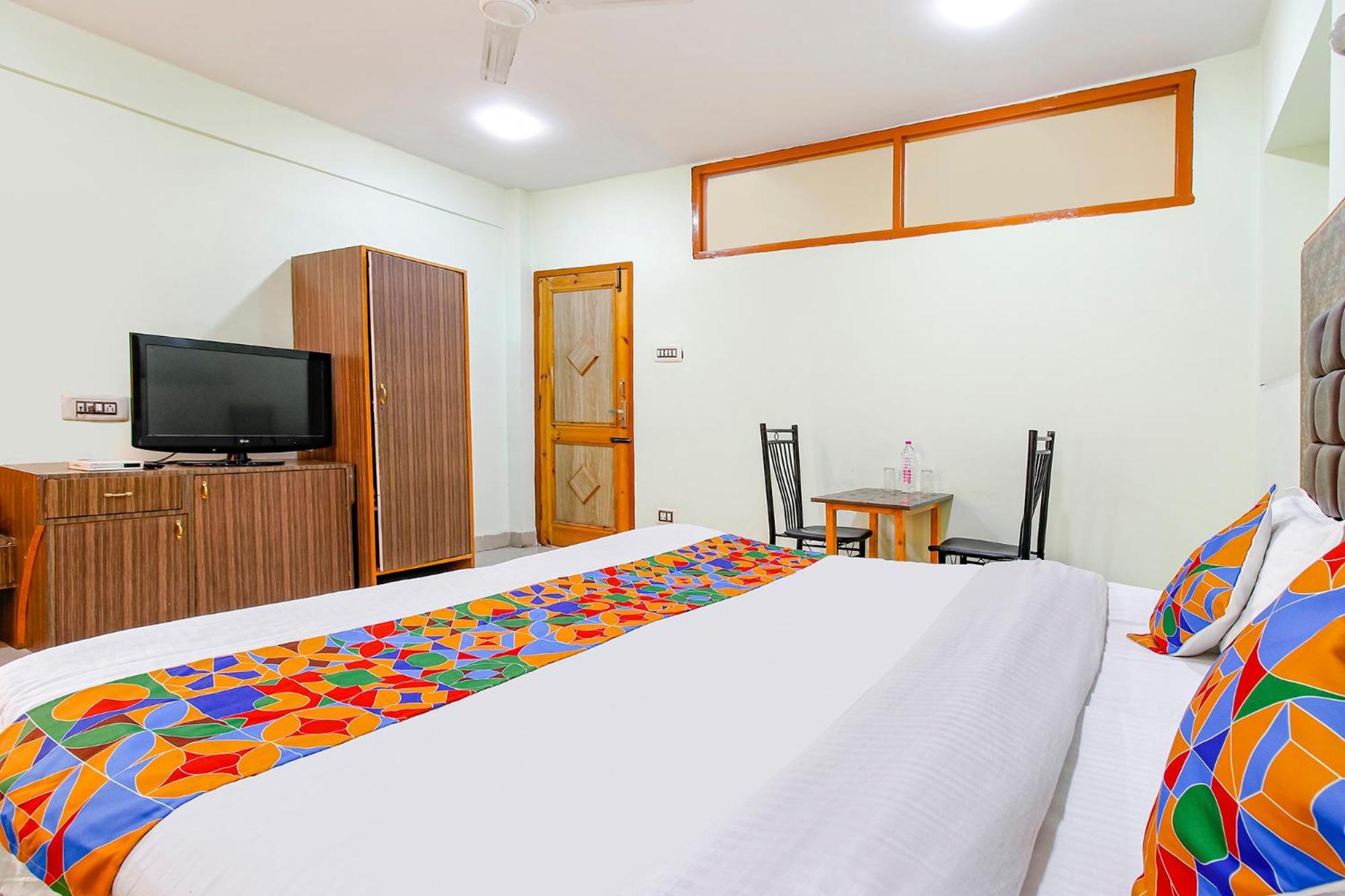 Fabhotel Grand Comforts Haidarpur エクステリア 写真